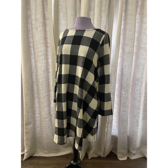 Emerald Dresses & Skirts - Emerald Buffalo Plaid Tunic Dress 3X Black Cream Long Sleeve Casual